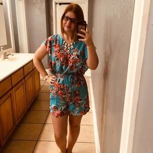 Meet your Posher, Elizabeth